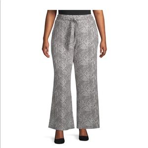 Terra Sky wide leg pants. Snakeskin 2X
